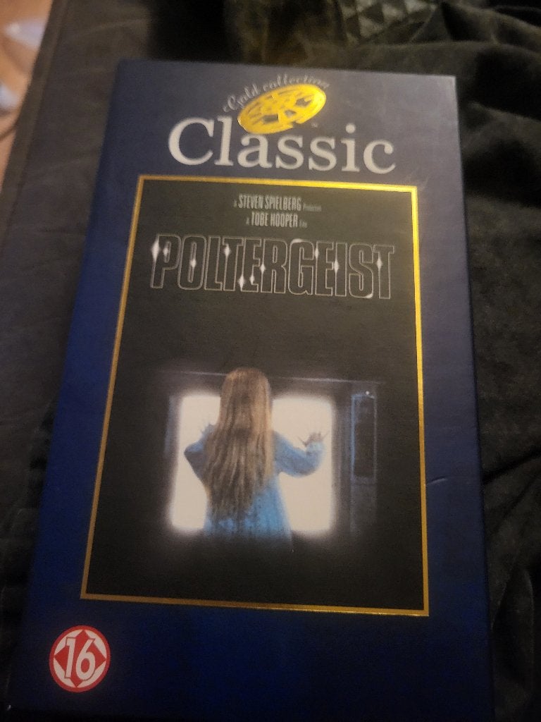 Poltergeist, Ophalen, Zo goed als nieuw