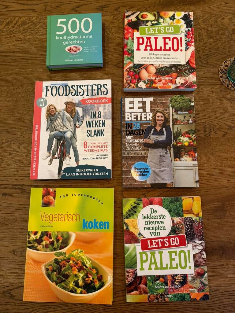 6 kookboeken: paleo, eet beter, foodsisters, vegetarisch, Ophalen of Verzenden, Gelezen, Gezond koken