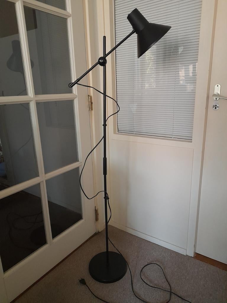 Zwarte lamp Memphis design '80 - zgan, Ophalen, Zo goed als nieuw, Minder dan 100 cm