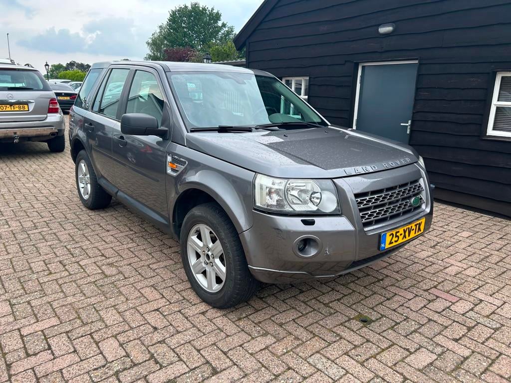 Land Rover Freelander 2.2 TD4 SE, Auto's, Land Rover, Automaat, Gebruikt, Zwart, 4 cilinders