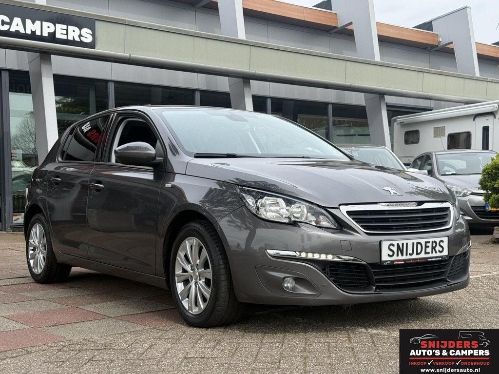 Peugeot 308 1.2 PureTech Allure camera navi lm velgen, Voorwielaandrijving, Gebruikt, Zwart, 1199 cc