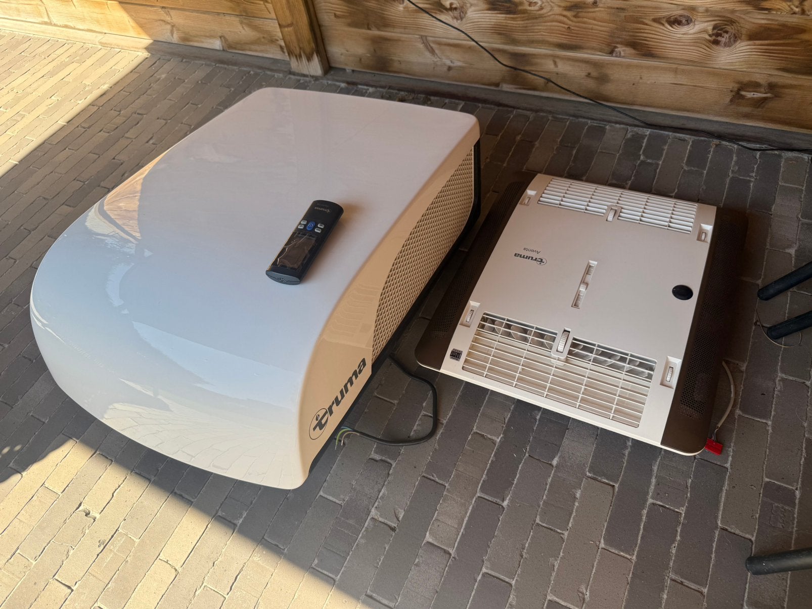 Truma aventa Compact plus 2200W verwarmen en koelen, Ophalen, Zo goed als nieuw
