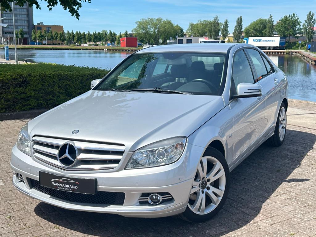 Mercedes C180 CGI AUT | Avantgarde | Goed onderhouden, Automaat, 745 kg, Achterwielaandrijving, 1800 kg