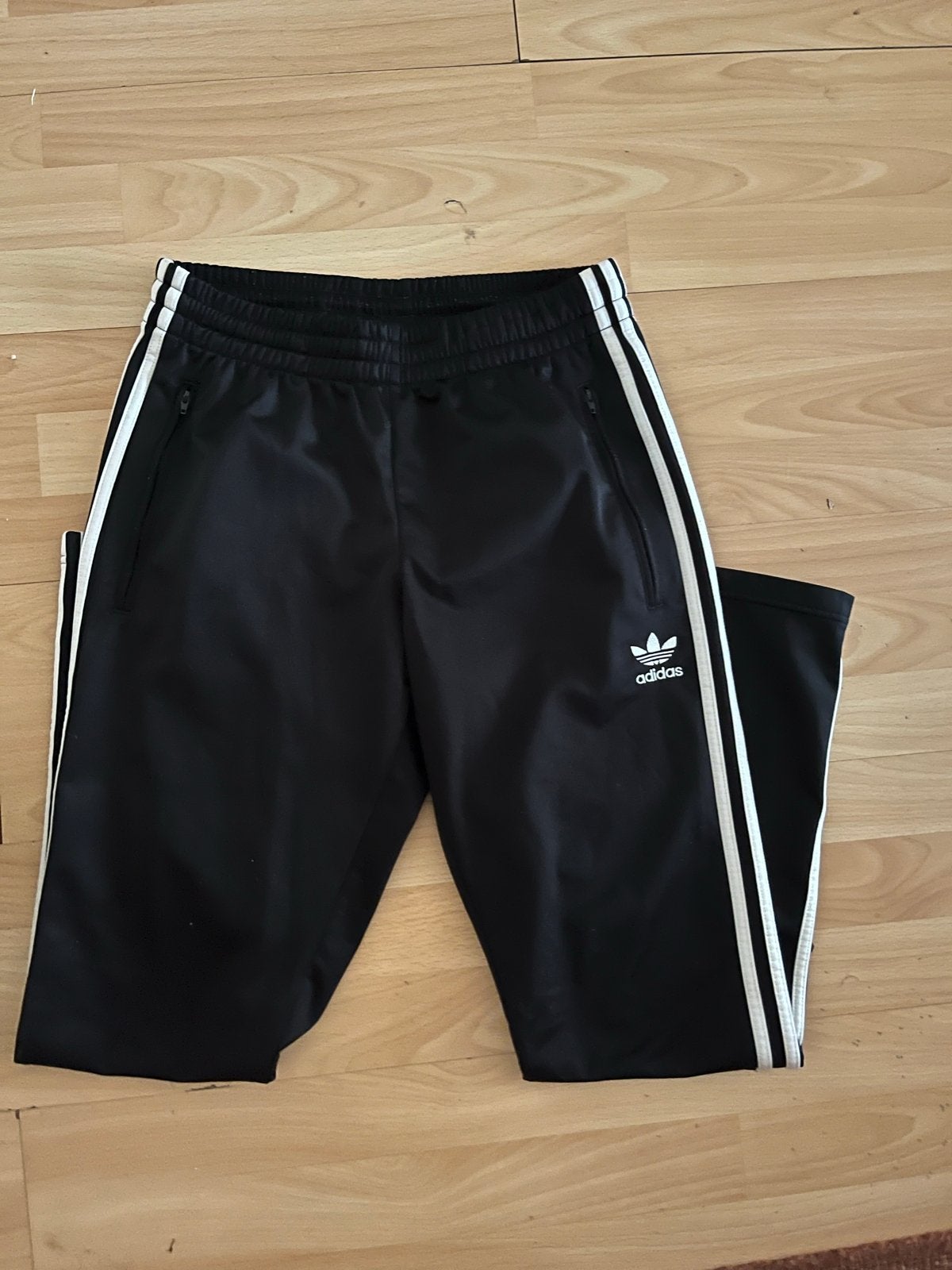 Adidas Dames Broek Maat M - Zo goed als nieuw, Maat 38/40 (M), Zwart, Ophalen of Verzenden, Zo goed als nieuw