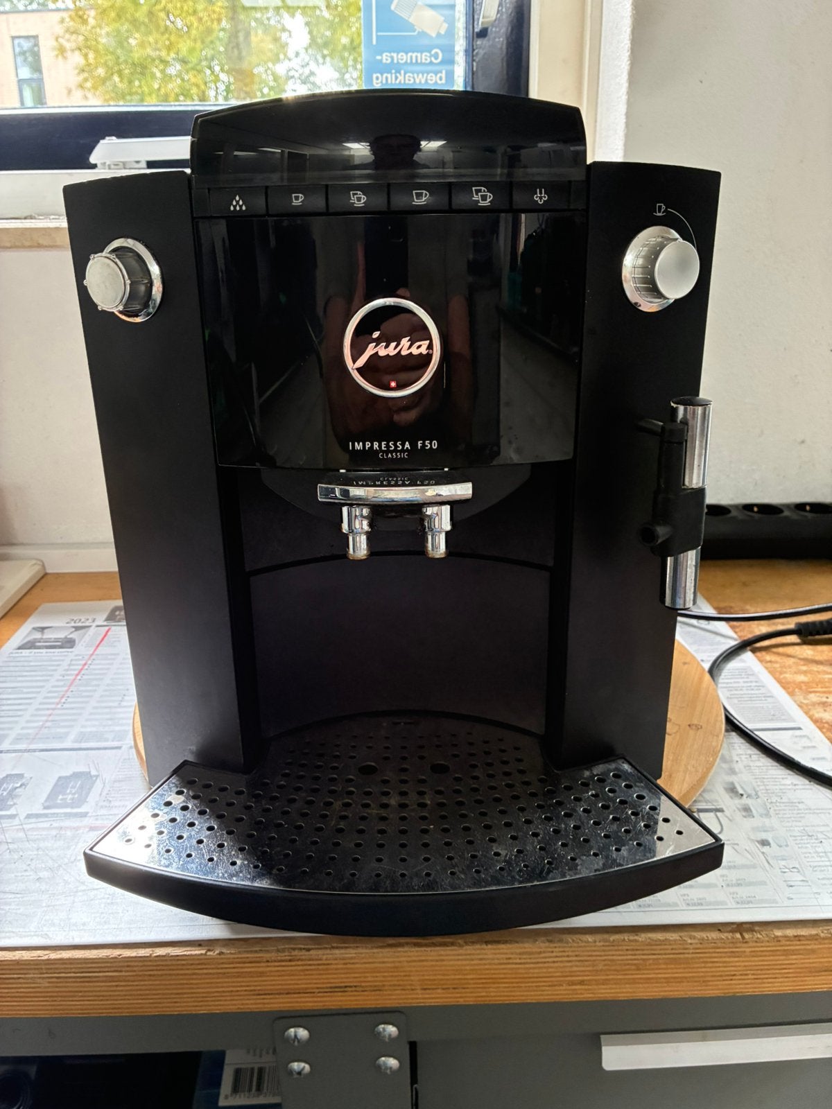 Te koop een aantal gebruikte Jura machines, Ophalen, Gebruikt, 10 kopjes of meer, Koffiemachine