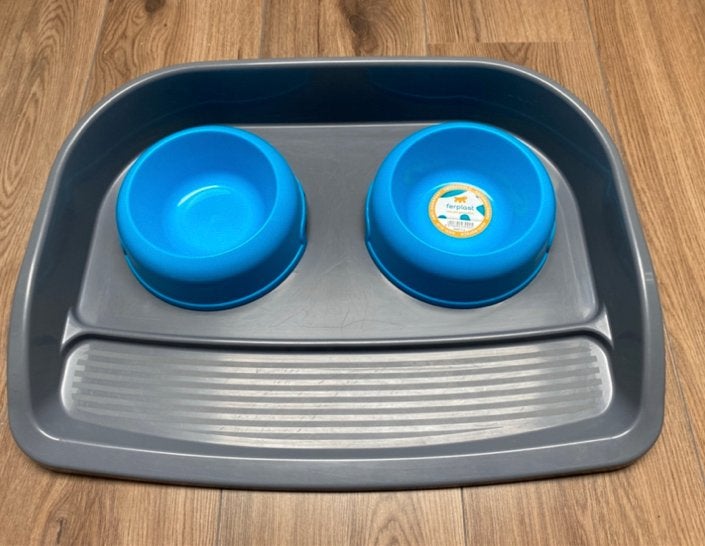 Katten voerbak grijs / blauw, Dieren en Toebehoren, Ophalen of Verzenden, Gebruikt