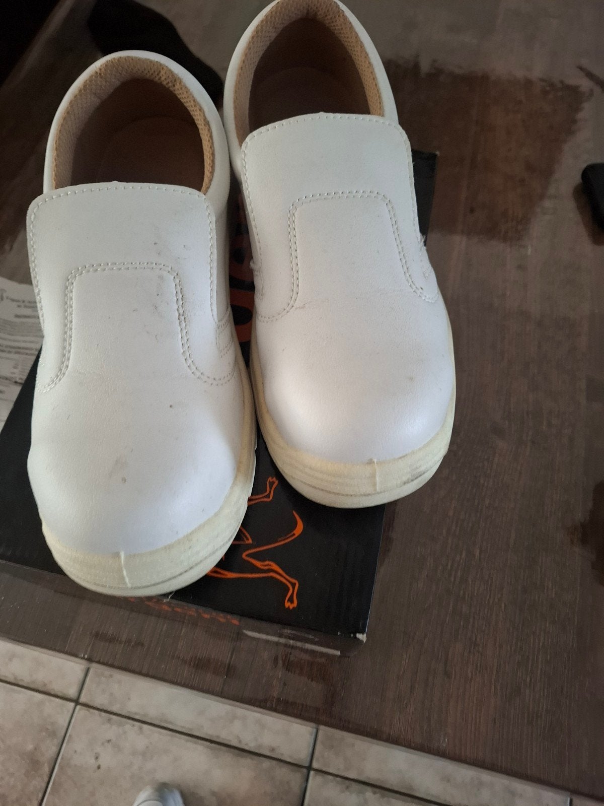 Witte Urgent veiligheidsschoenen maat 39, Ophalen of Verzenden, Zo goed als nieuw