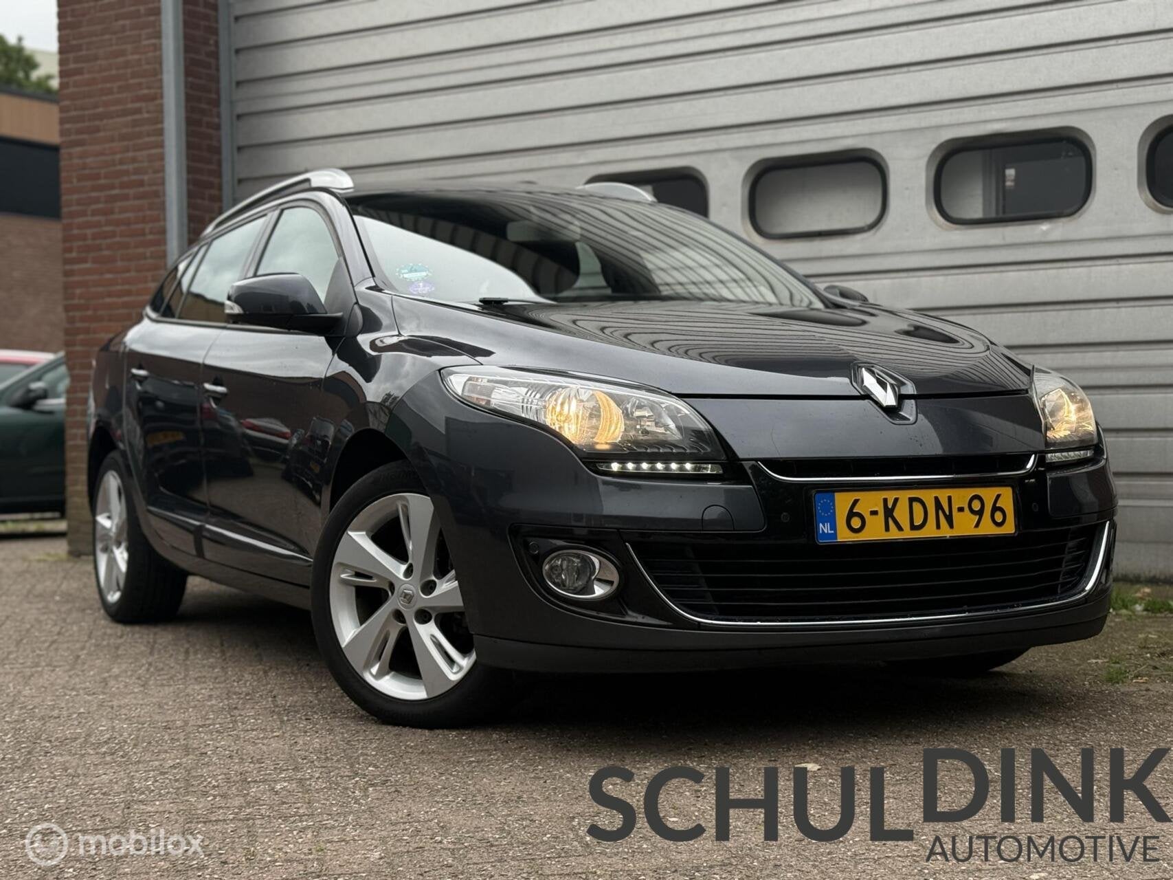 Renault Megane Estate 1.2 TCe Expression CRUISE CONTROLE|CAM, Auto's, Voorwielaandrijving, Euro 5, Gebruikt, 4 cilinders