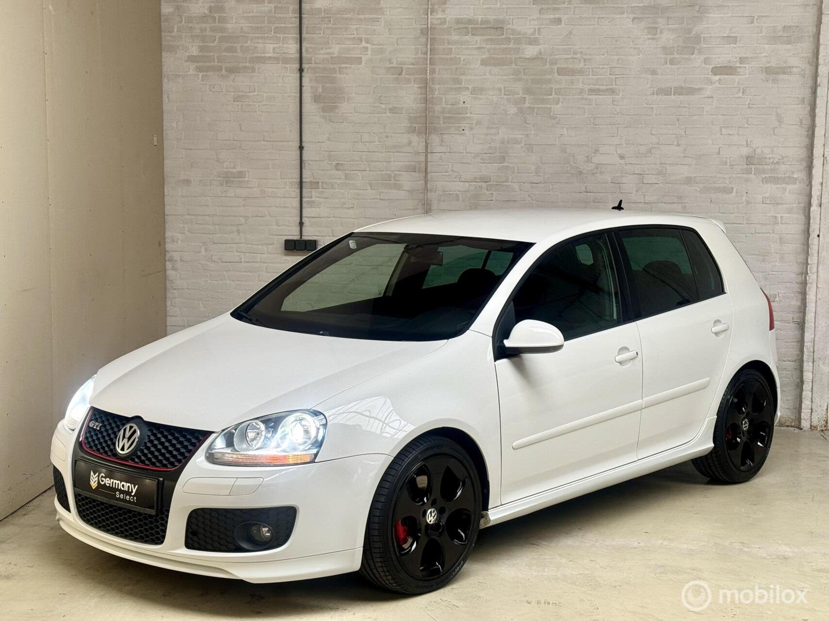 Volkswagen Golf 5 GTI 2.0TFSI 320PK K04 | Ed30 | Xenon, Auto's, Stof, Gebruikt, Zwart, 4 cilinders