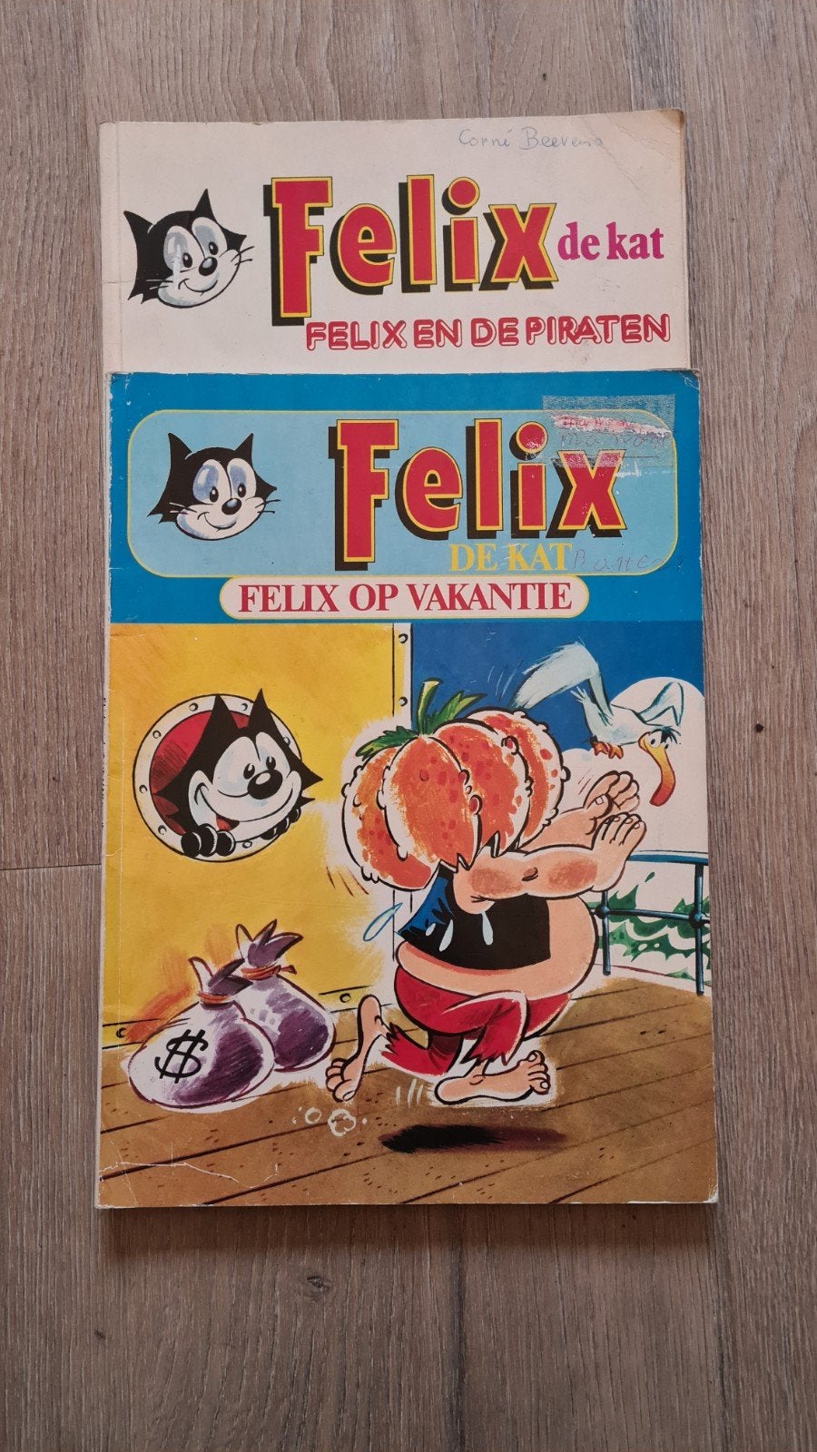 Felix de Kat: Felix en de Piraten & Felix op Vakantie strips, Meerdere stripboeken, Ophalen of Verzenden, Gelezen