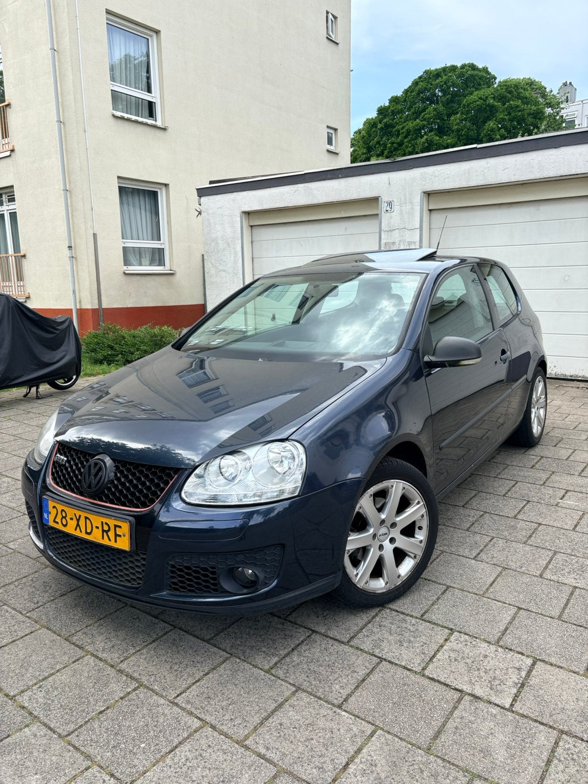Vw Golf 5 1.6 FSI 2007 Nieuwe APK GTI interieur + GTI bumper, Voorwielaandrijving, 15 km/l, 4 cilinders, 620 kg