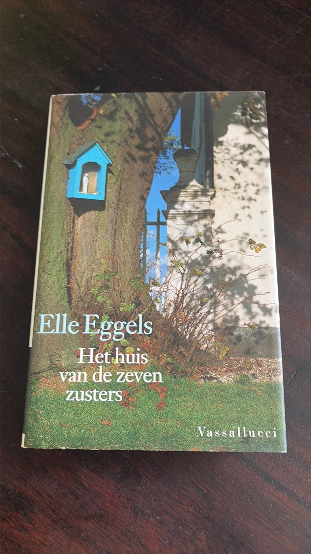 Het Huis van de zeven Zusters - Elle Engels, Gelezen, Elle Eggels, Ophalen of Verzenden, Nederland