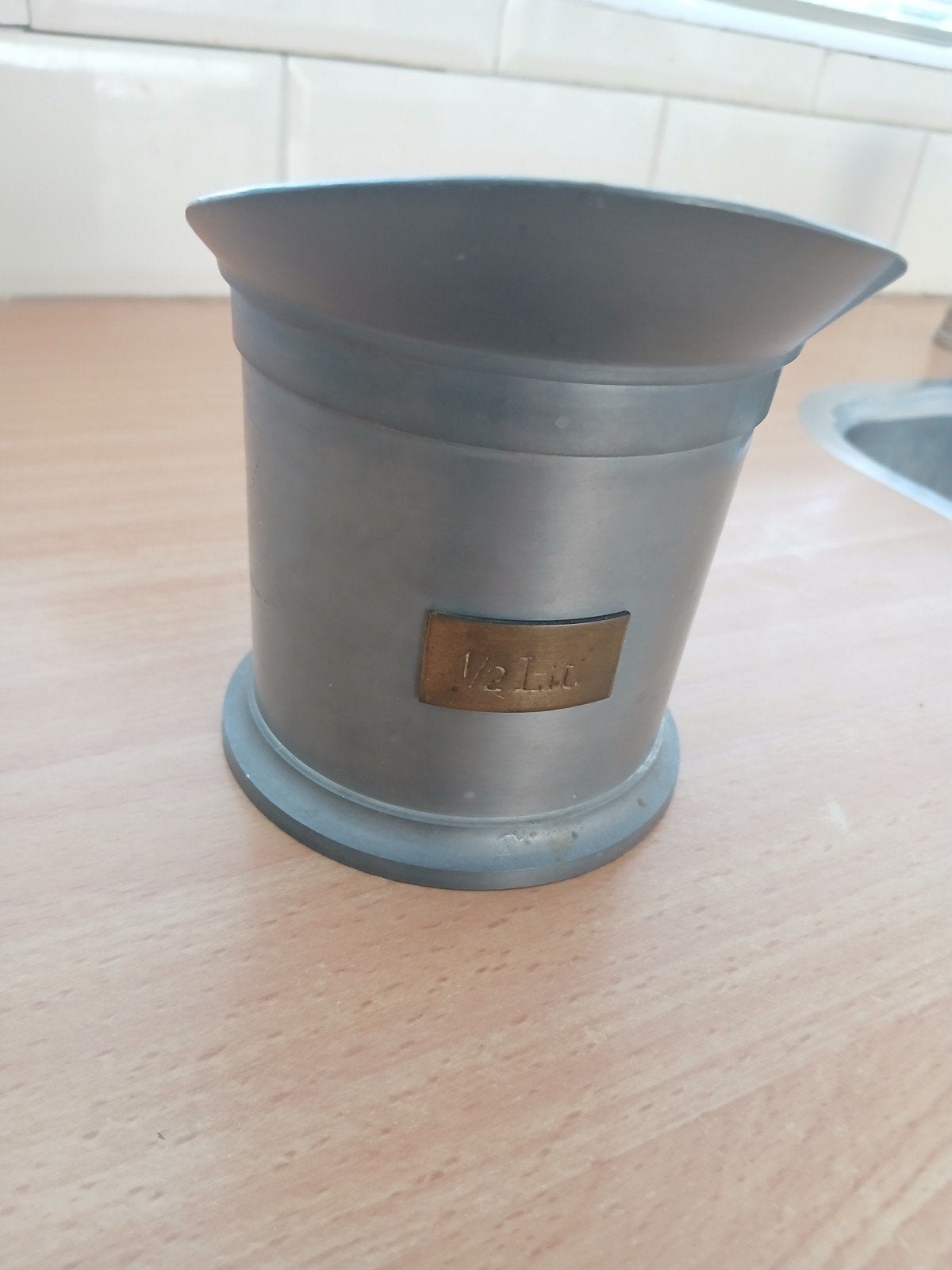 Antieke tinnen maatbeker 1/2 liter 90%tin, Antiek en Kunst, Antiek | Tin, Ophalen of Verzenden