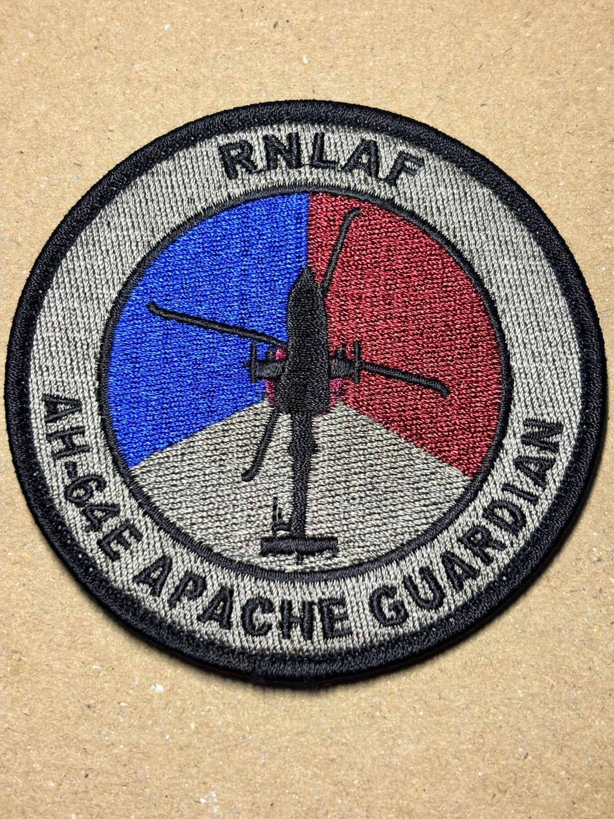 Roundel AH-64E apache Guardian RNLAF, Verzenden, Luchtmacht, Nederland, Embleem of Badge