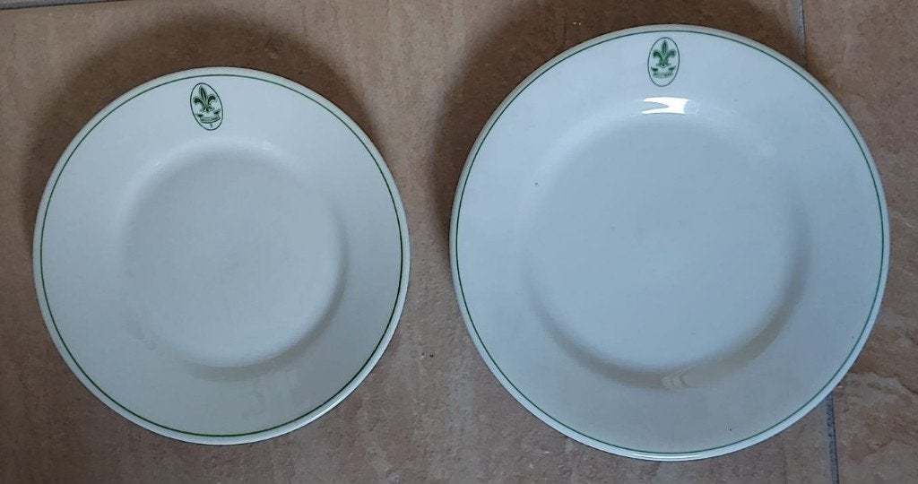 Scouting Padvindersservies - 2 borden met NPV groen logo, Ophalen of Verzenden, Gebruikt, Overige typen