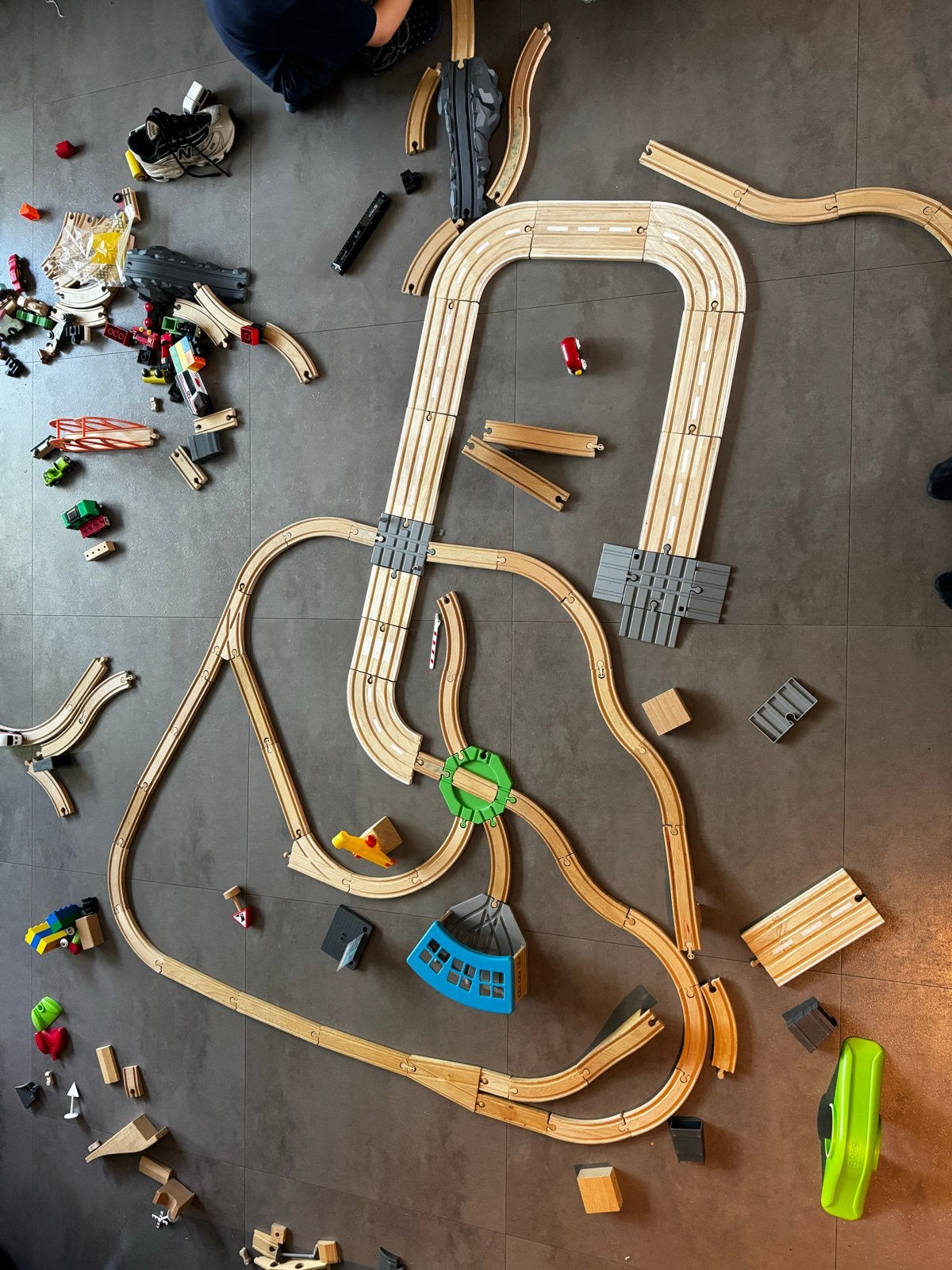 Uitgebreide houten treinset met accessoires, Ophalen, Gebruikt, Overige typen