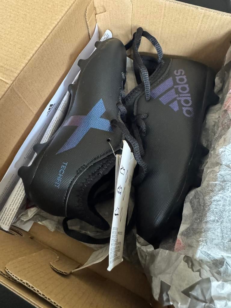 Voetbalschoenen Adidas maat 28, Ophalen, Maat XS of kleiner, Schoenen, Nieuw