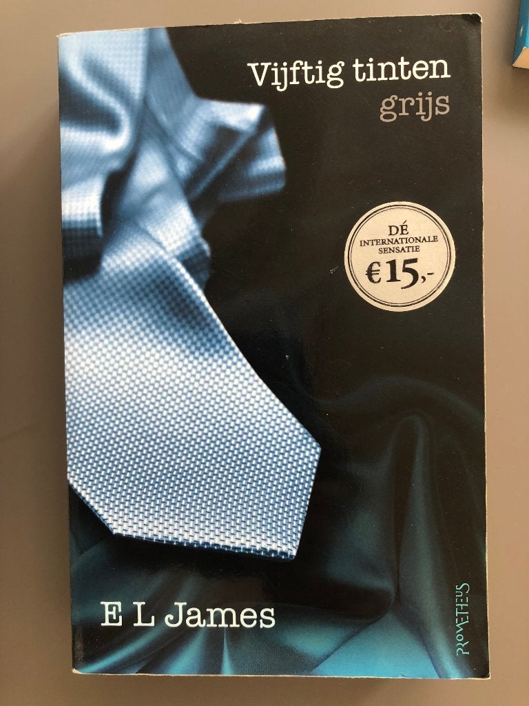 In zeer goede staat het boek 50 tinten grijs., Europa overig, E.L. James, Ophalen of Verzenden, Zo goed als nieuw