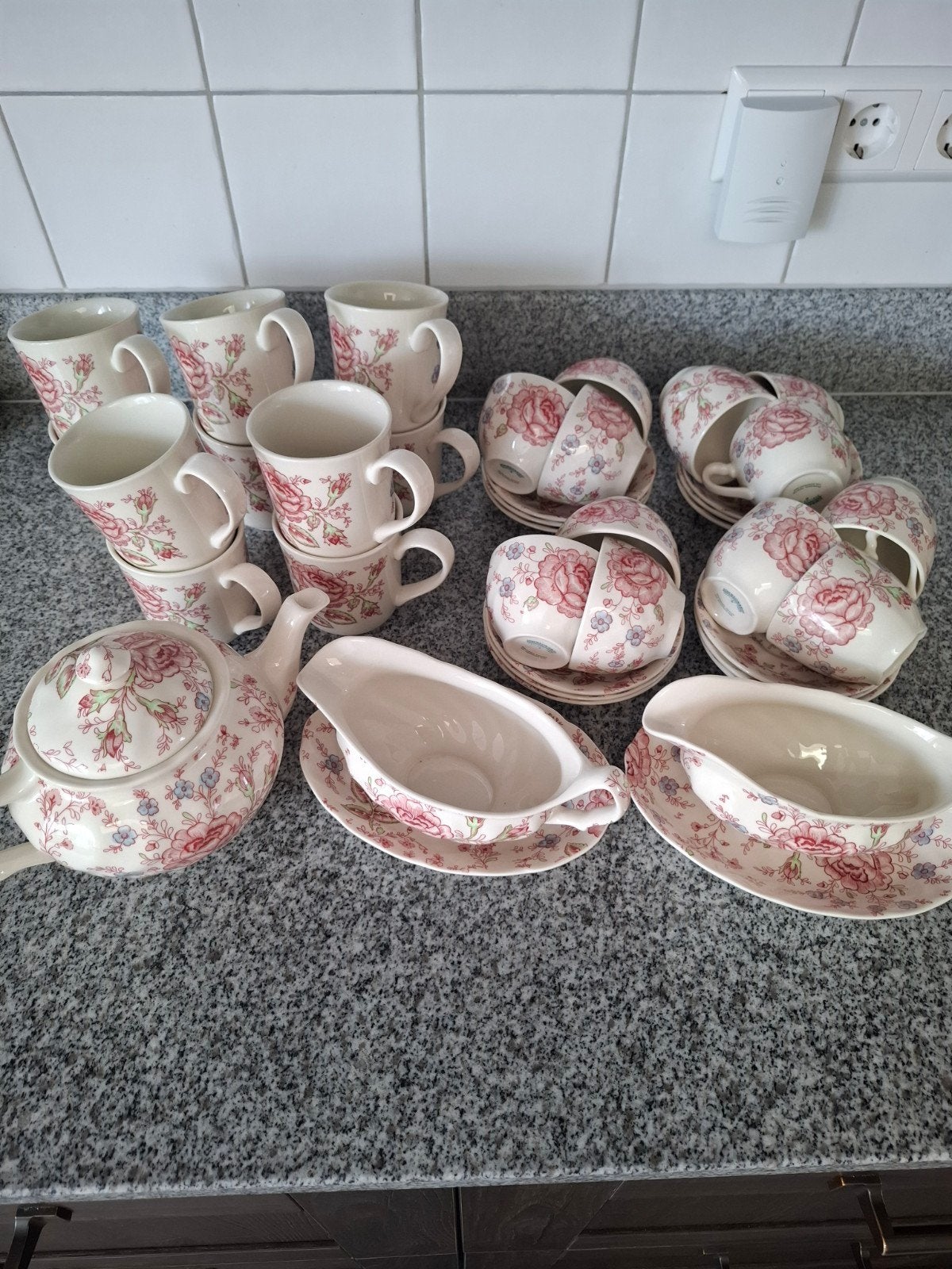 Johnson Brothers Rose Chintz servies, Ophalen, Zo goed als nieuw, Overige stijlen, Kop(pen) en/of Schotel(s)