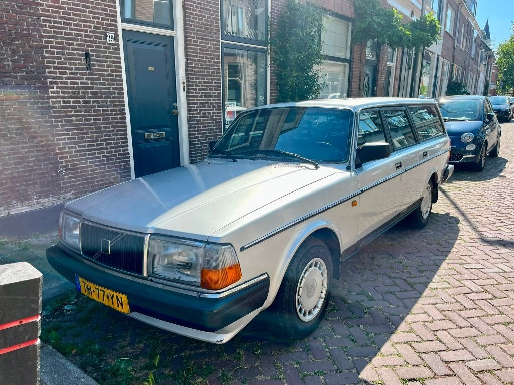 Volvo 240 2.3i GL Estate – APK juli 2028, goed onderhouden, Auto's, Volvo, 1305 kg, 4 cilinders, Origineel Nederlands, Handgeschakeld