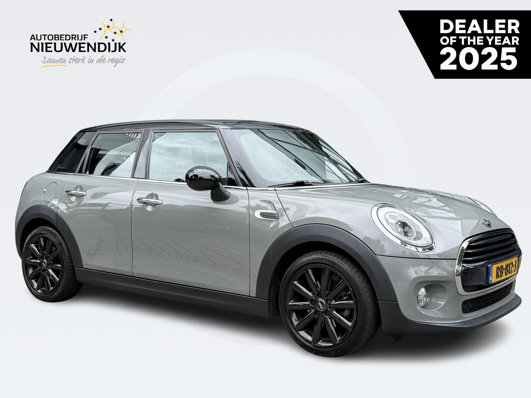 MINI 5-Deurs 1.5 Cooper 135 Chili Serious Business / NAVI /, 135 pk, Gebruikt, Leder en Stof, 49 €/maand