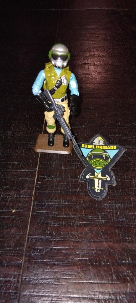 GI JOE STEEL BRIGADE  MAIL INN V1  versie (E) MET PATCH, Verzamelen, Ophalen of Verzenden, Zo goed als nieuw