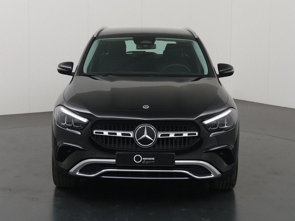 Mercedes-Benz GLA-klasse 250 e Luxury Line | Elektrische ach, Auto's, Mercedes-Benz, 4 cilinders, 16 kWh, Leder en Stof, Zwart