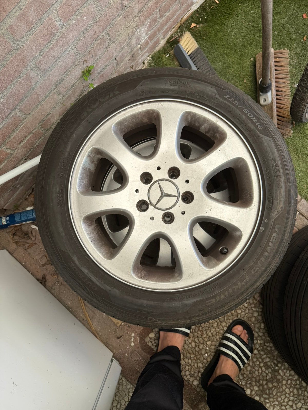 16” originele Mercedes velgen en wielbouten erbij, Ophalen, Velg(en), 16 inch, 205 mm