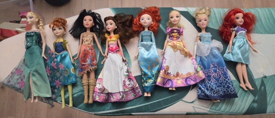 Diverse Disney Prinsessen Barbies te koop., Ophalen of Verzenden, Gebruikt, Barbie