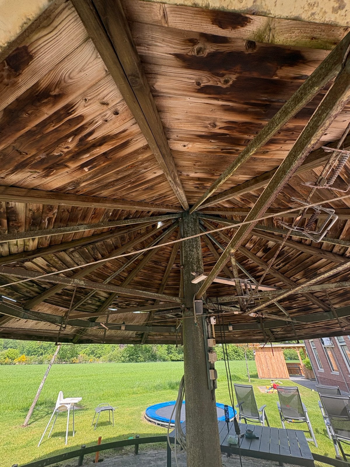 Kapberg/overkapping met stalen frame (hout rot), Ophalen, Gebruikt