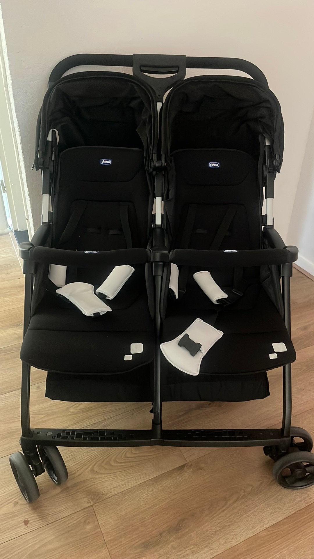 Duo buggy (dubbele wagen) merk Chicco, Kinderen en Baby's, Tweelingen en Meerlingen, Ophalen, Kinderwagen of Buggy