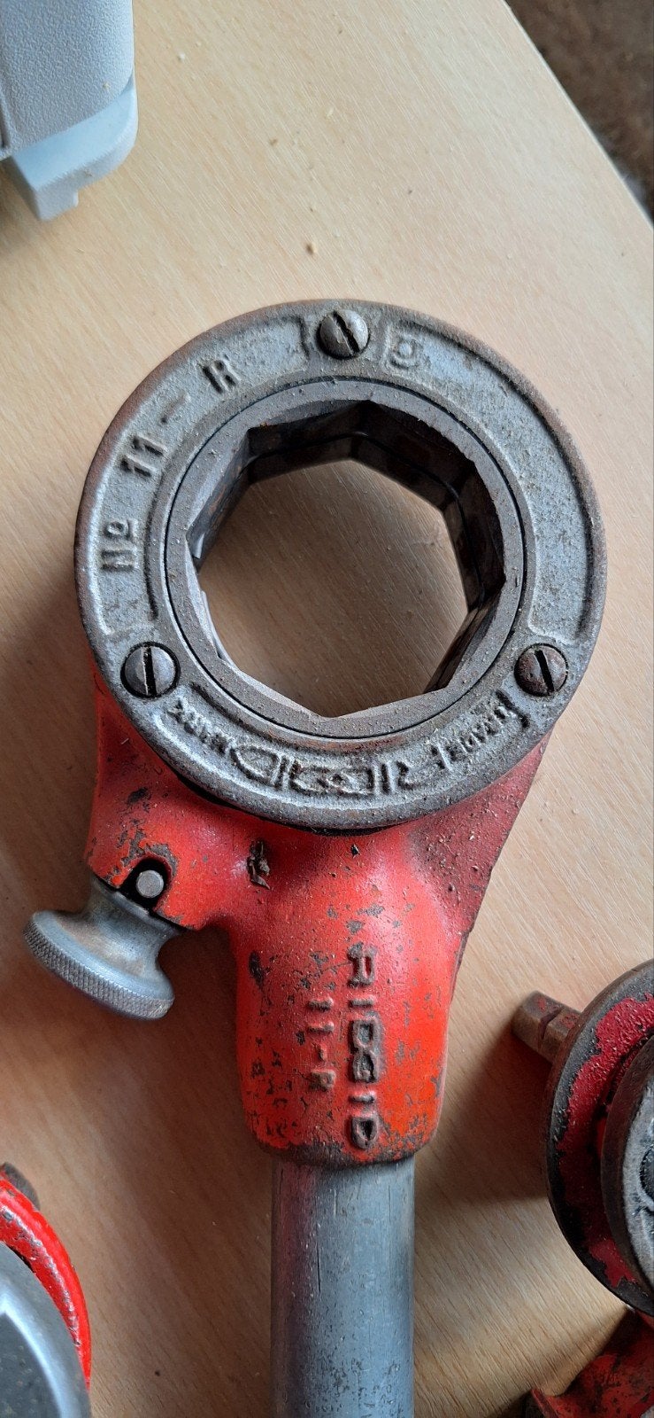 Ridgid pijpsnijder met diverse snijkoppen, Ophalen of Verzenden, Gebruikt, Snijgereedschap, Ridgid