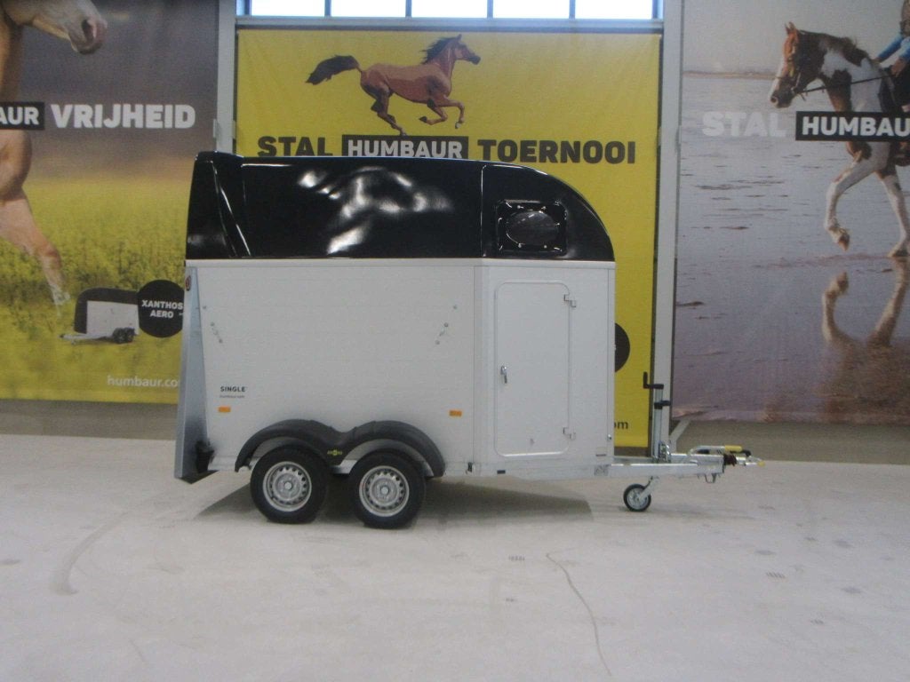 Humbaur 1,5 paards. Single Alu + zadelkamer. Prijs 9450,-, Niet ingevuld, 1½-paards trailer, Niet ingevuld, Ophalen