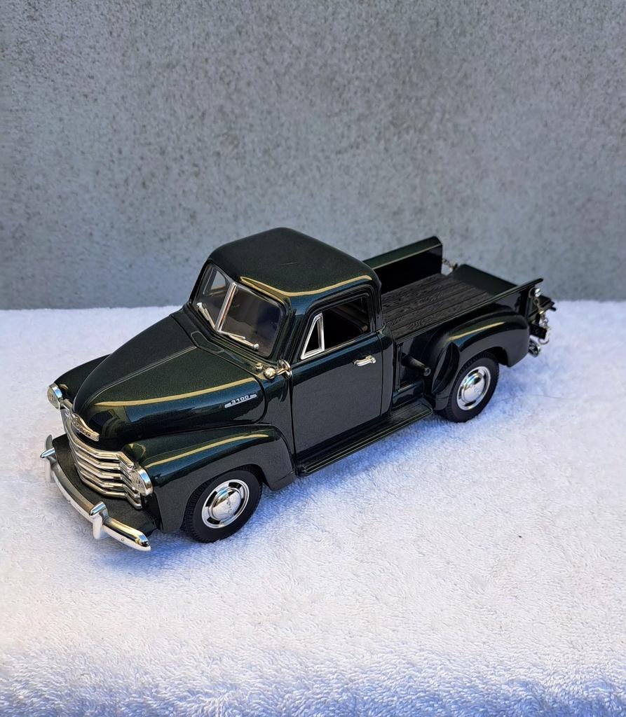 Chevrolet 3100 Pickup Truck Modelauto - Donkergroen 1/18, Ophalen of Verzenden, Zo goed als nieuw, Auto, Overige merken