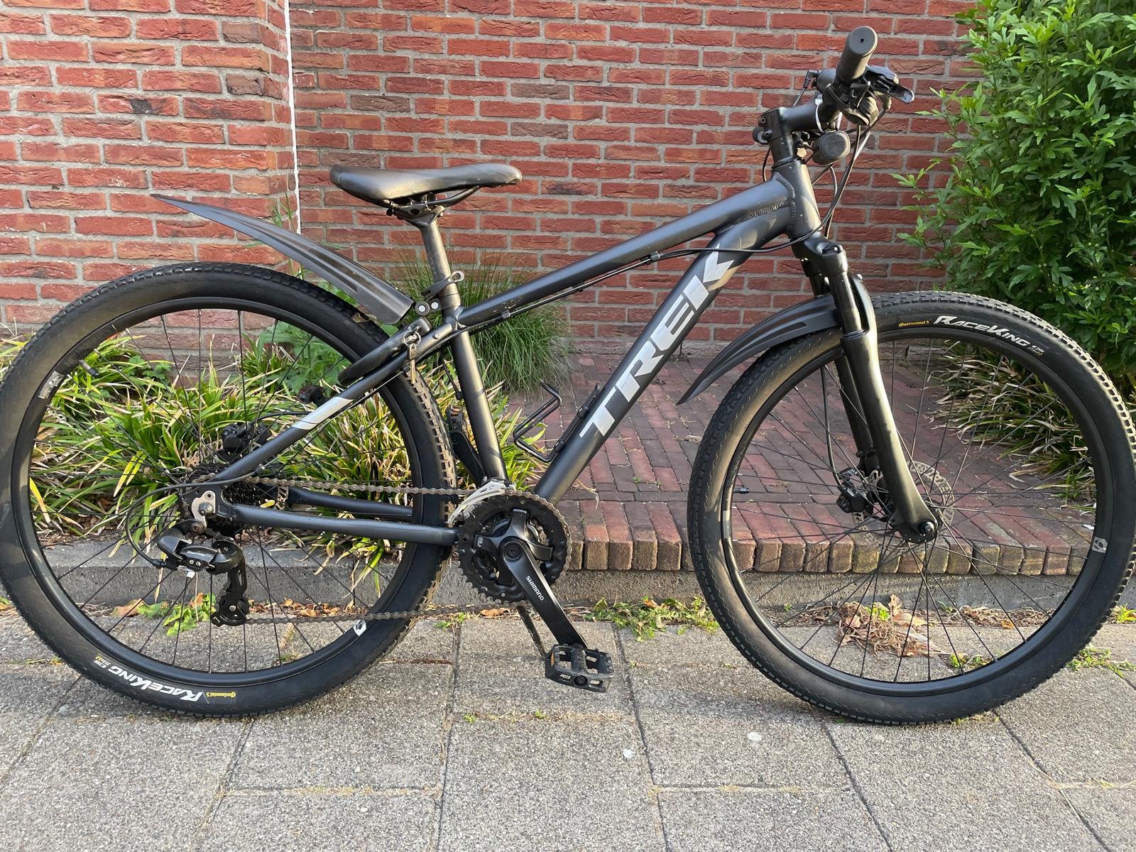 Trek marlin 6 mountainbike izgs 21 versnellingen schijfremme, Fietsen en Brommers, Versnellingen, Zo goed als nieuw, Schijfrem