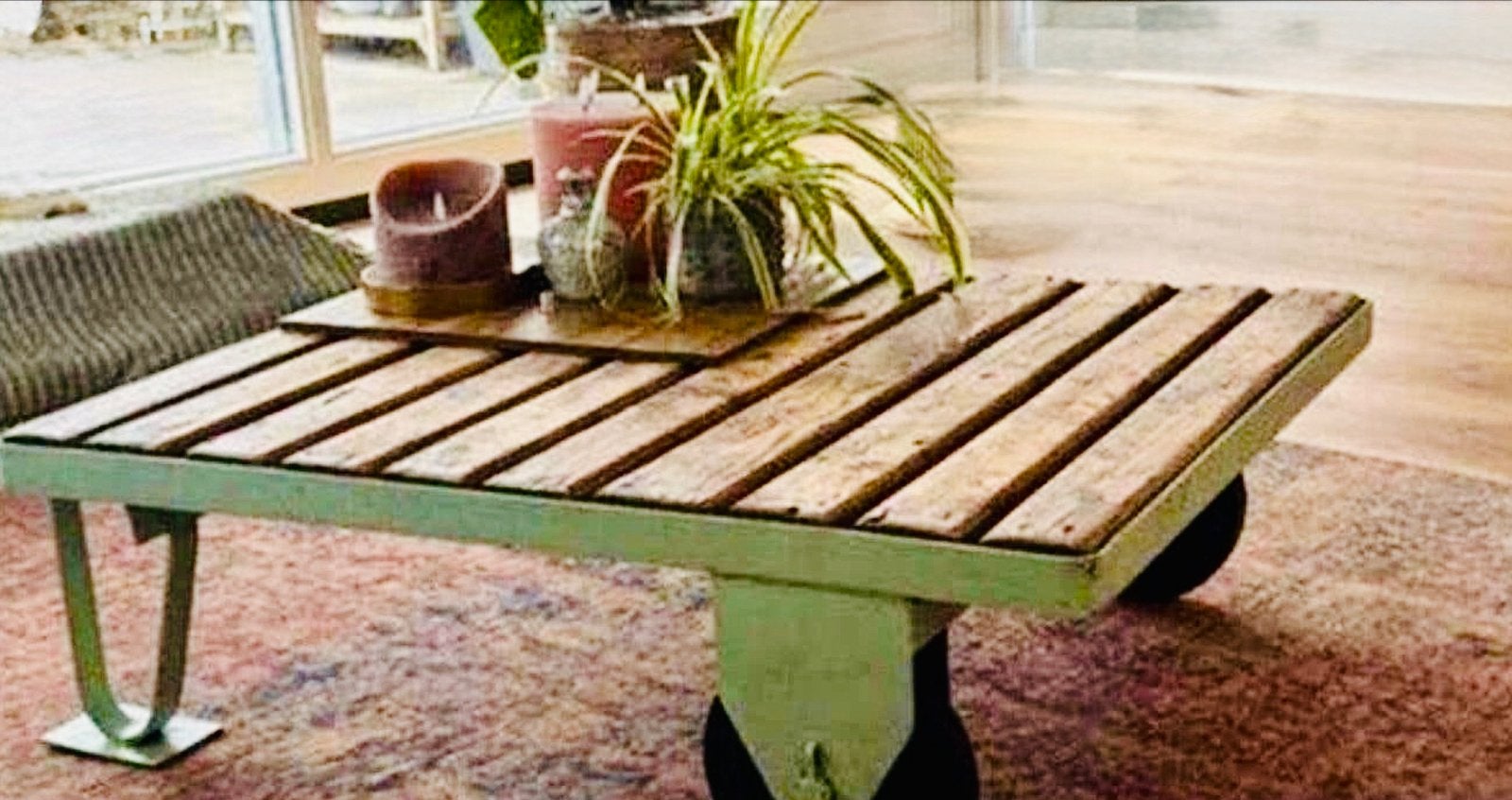 Salontafel palletwagen - Uniek en industrieel design, Minder dan 50 cm, Gebruikt, 50 tot 100 cm, Ophalen of Verzenden