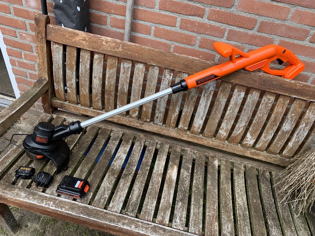 Black & Decker ST182320 grastrimmer 18 Volt, Tuin en Terras, Grastrimmers, Ophalen, Accu, 10 tot 30 cm, Black & Decker