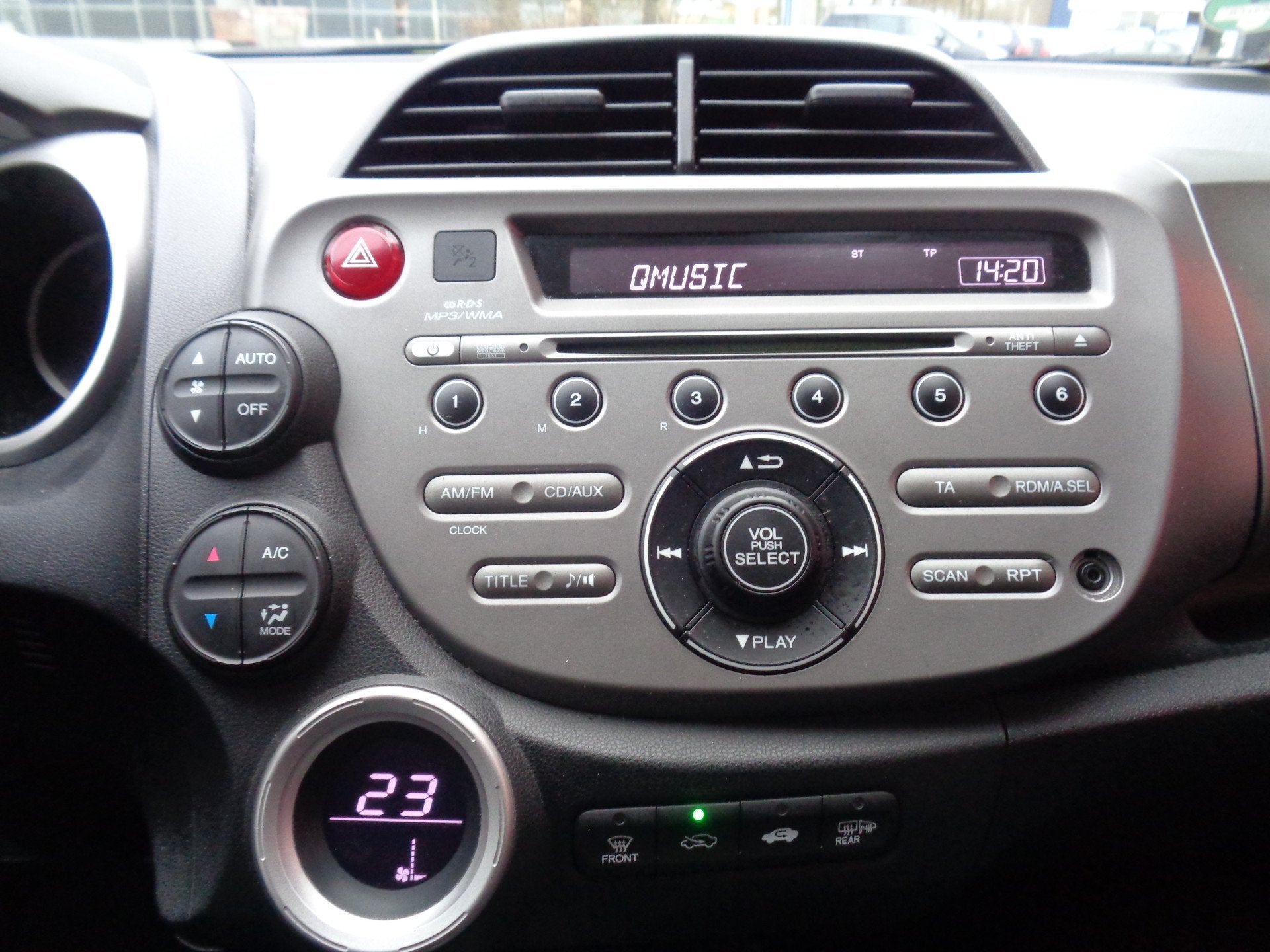 Honda Jazz 1.4 Comfort 100PK Automaat Clima LMV Hoge-Zit, Euro 5, 4 cilinders, Blauw, 1055 kg
