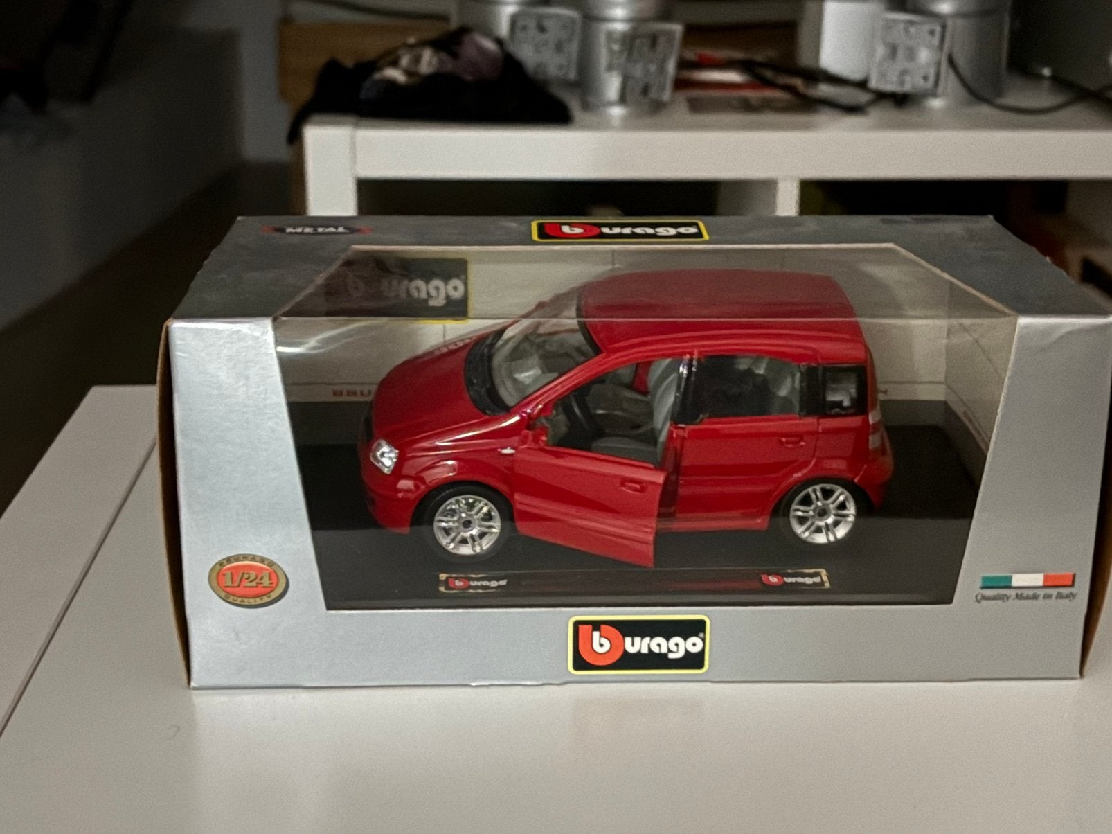 Bburago Fiat Nuova Panda 1:24 Made in Italy in doos, Ophalen of Verzenden, Zo goed als nieuw, Bburago