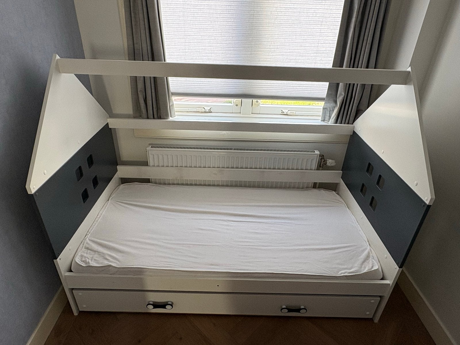 Kinderbed huisje met lade - Wit/Grijs 163x87, Ophalen, Gebruikt, 90 cm, Eenpersoons