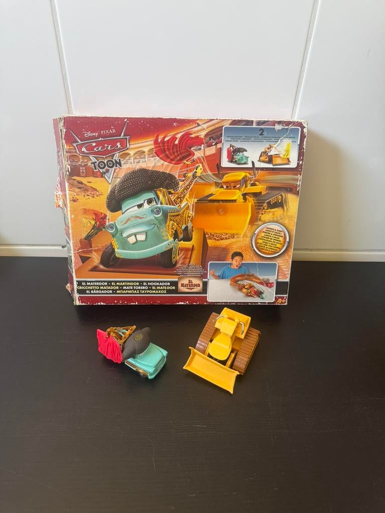 Mattel Disney Pixar Cars Toon El Materdor & Chuy Playset, Ophalen of Verzenden, Zo goed als nieuw