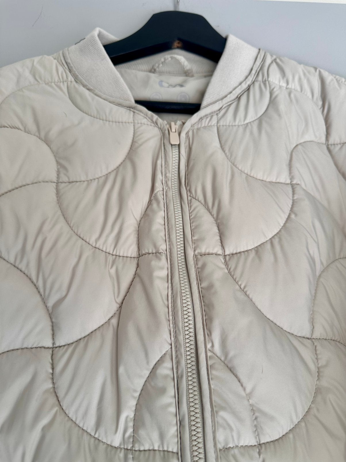 Licht gewatteerde jas ecru maat L, Kleding | Dames, Jassen | Zomer, Ophalen of Verzenden, Nieuw, Maat 42/44 (L), Wit