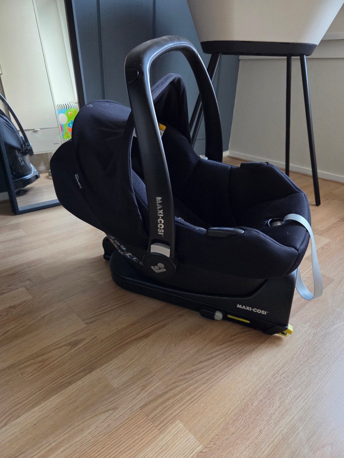 Maxi cosi cabriofix i-size autostoeltje met base, Kinderen en Baby's, Autostoeltjes, Ophalen, 0 t/m 13 kg, Maxi-Cosi, Isofix