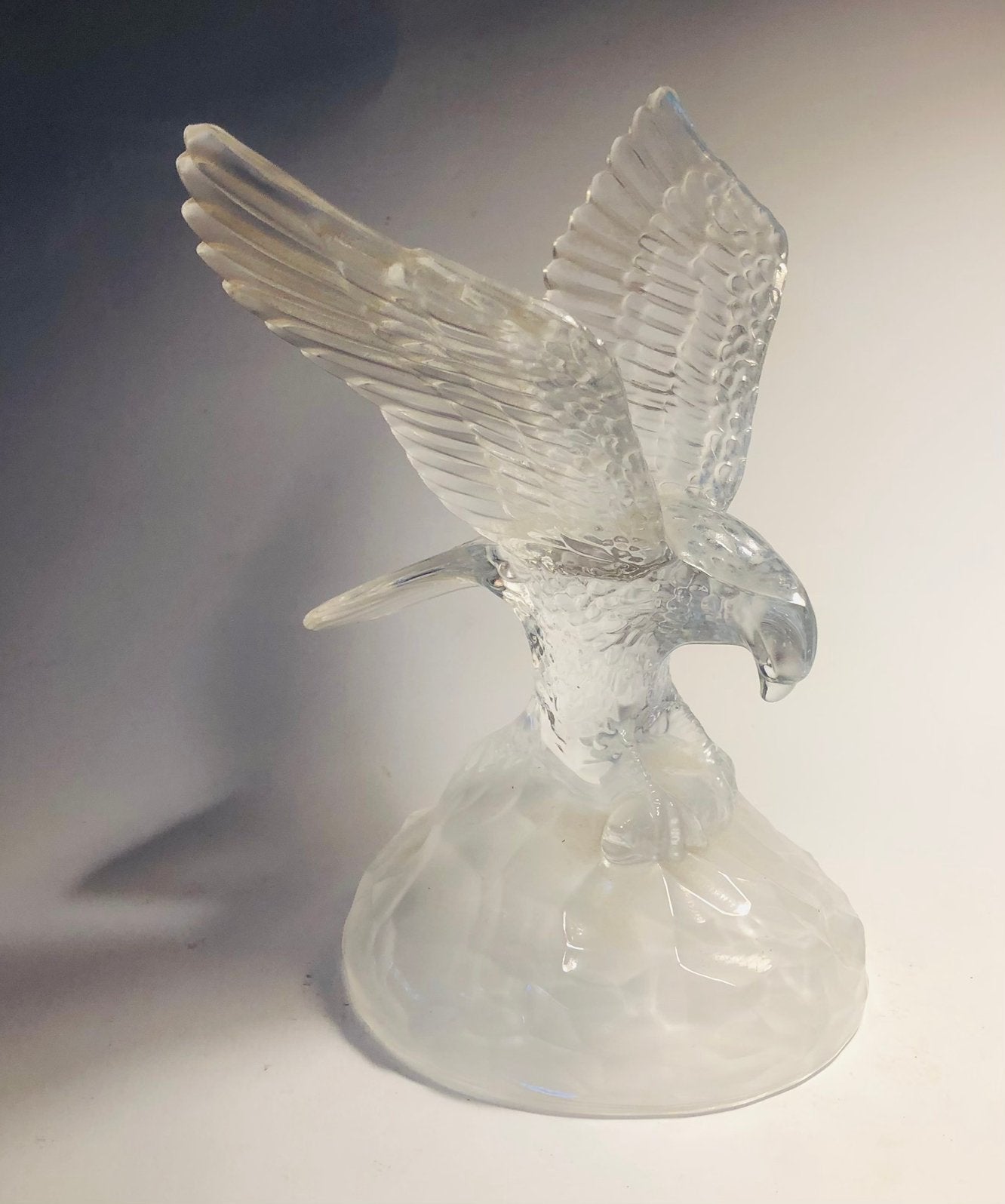 Vintage adelaar van kristalglas, met vis in de klauwen, Antiek en Kunst, Ophalen of Verzenden