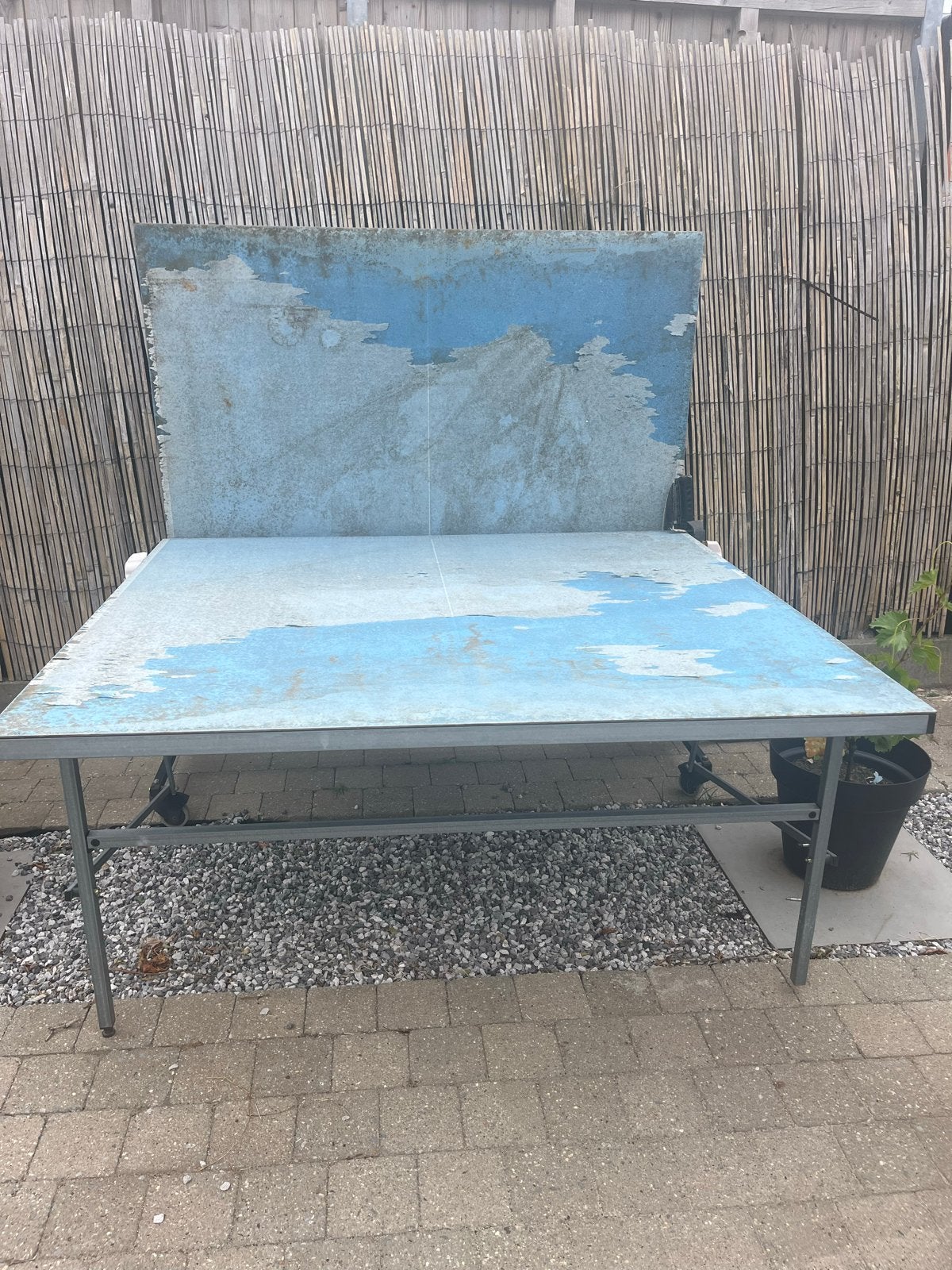 Gebruikte Outdoor Tafeltennistafel - Opknapper, Sport en Fitness, Tafeltennis, Ophalen, Gebruikt, Tafel Outdoor, Inklapbaar