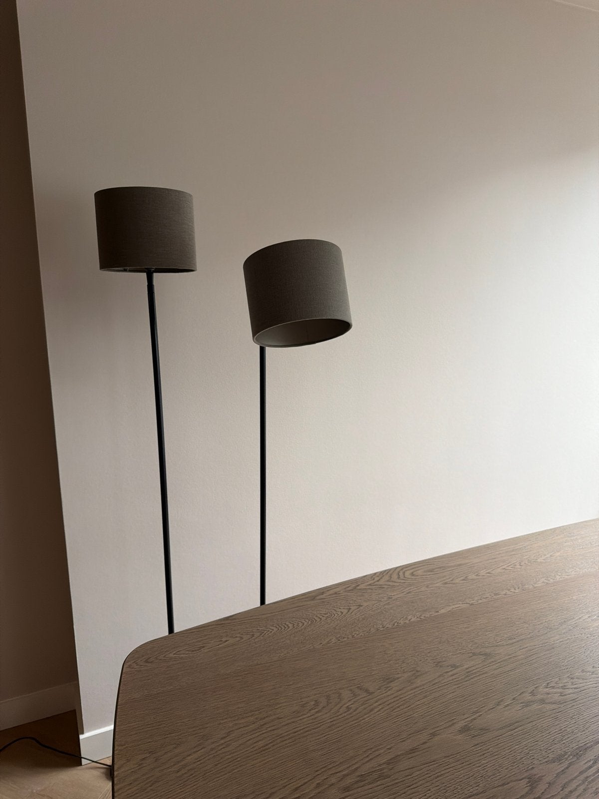Set van 2 Aura Peeperkorn vloerlampen, 155 en 145 cm hoog, Ophalen, Gebruikt, Metaal, 150 tot 200 cm