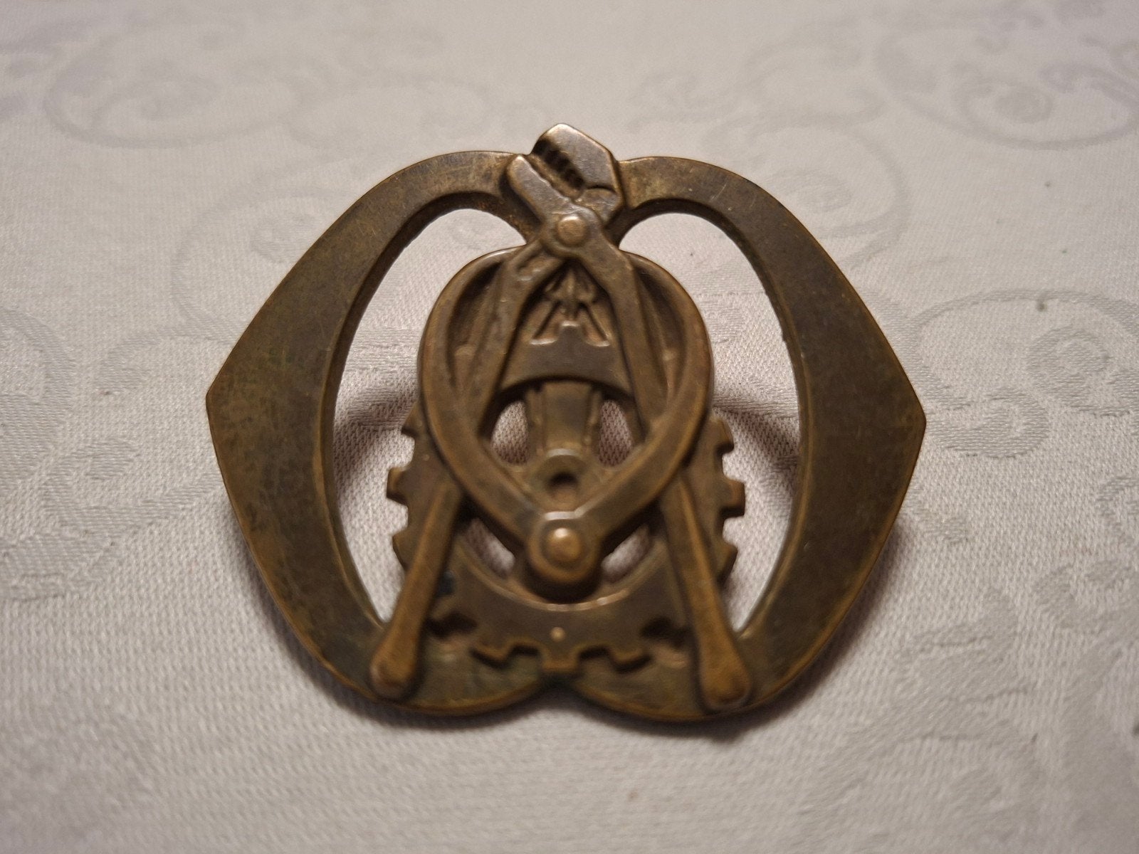 Baretembleem  Technische Dienst (41), Verzenden, Landmacht, Nederland, Embleem of Badge