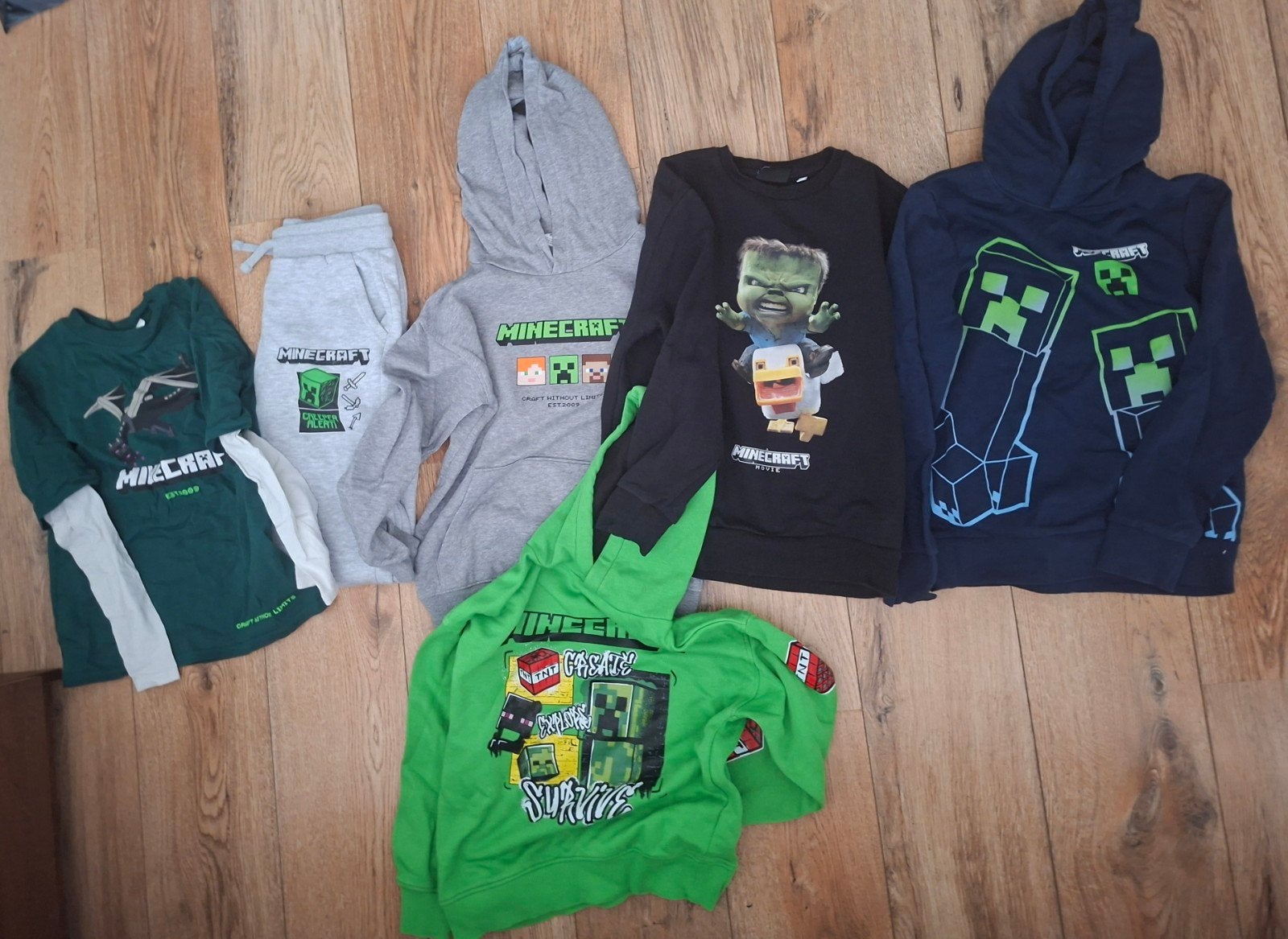 Minecraft truien en broek 140/146, Ophalen, Zo goed als nieuw