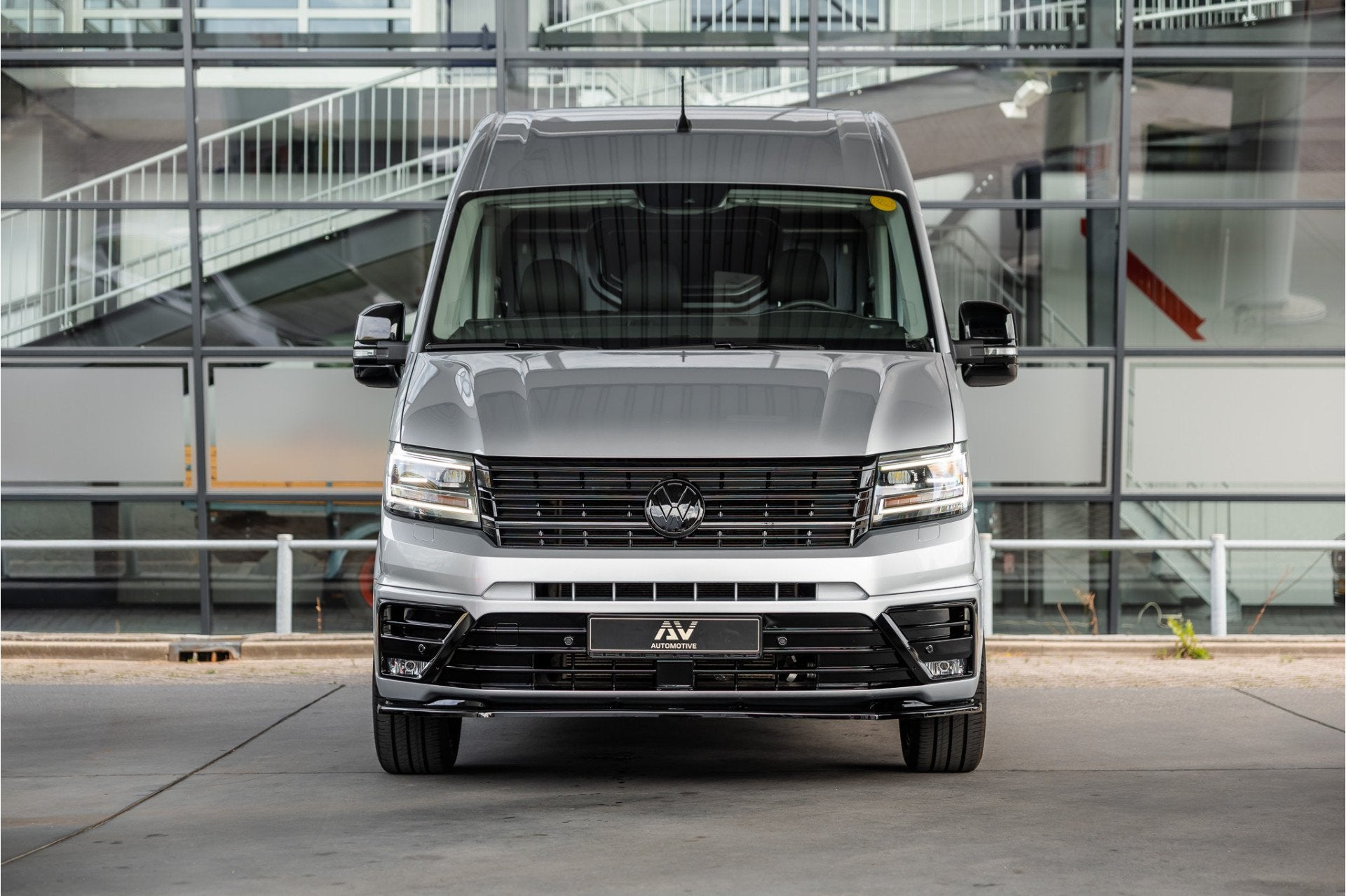 Volkswagen Crafter 2.0 TDI DSG L3H3 | Bi-Xenon | Trekhaak |, Stof, Gebruikt, 4 cilinders, Volkswagen
