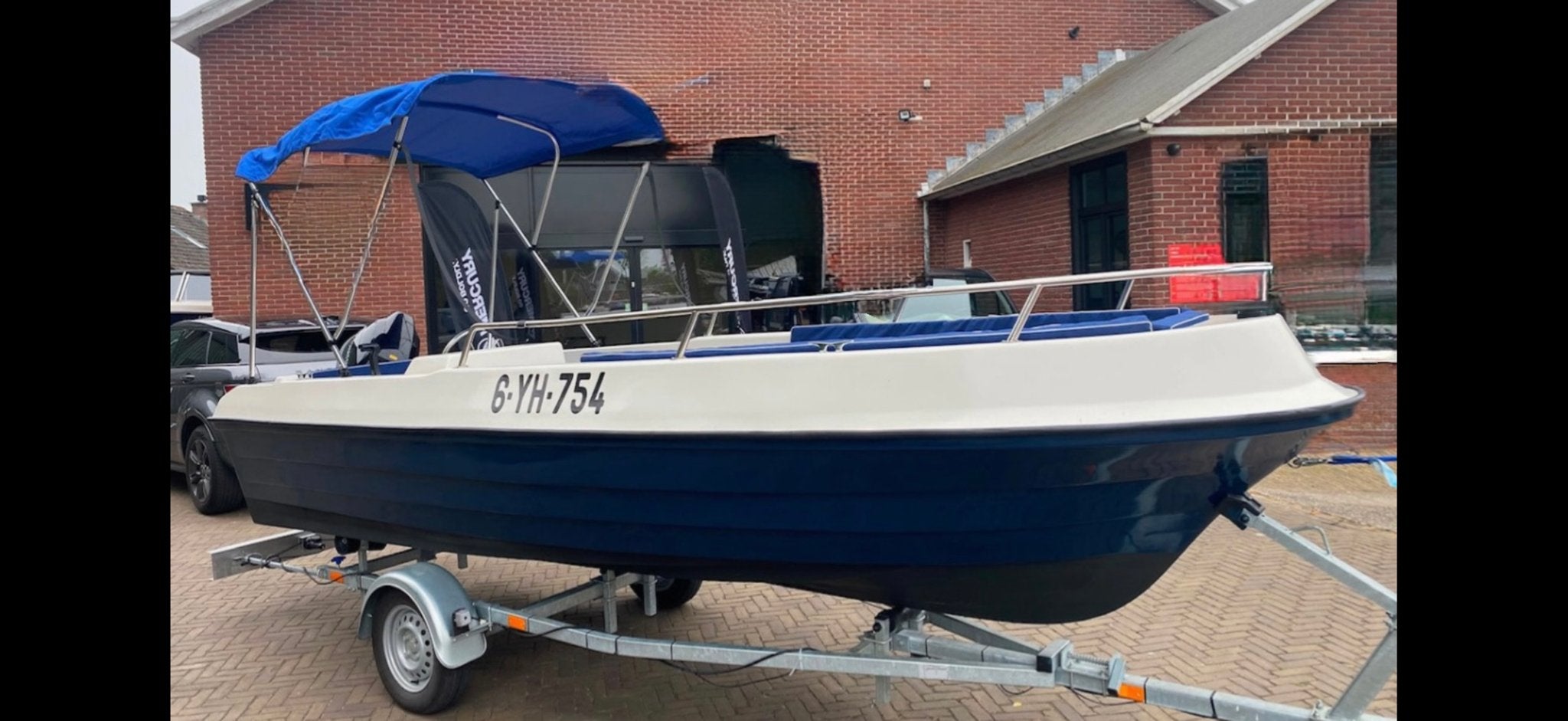 Boot met Tomatsu 30pk buitenboordmotor en nieuwe trailer, Ophalen, Gebruikt, Buitenboordmotor, Trailer